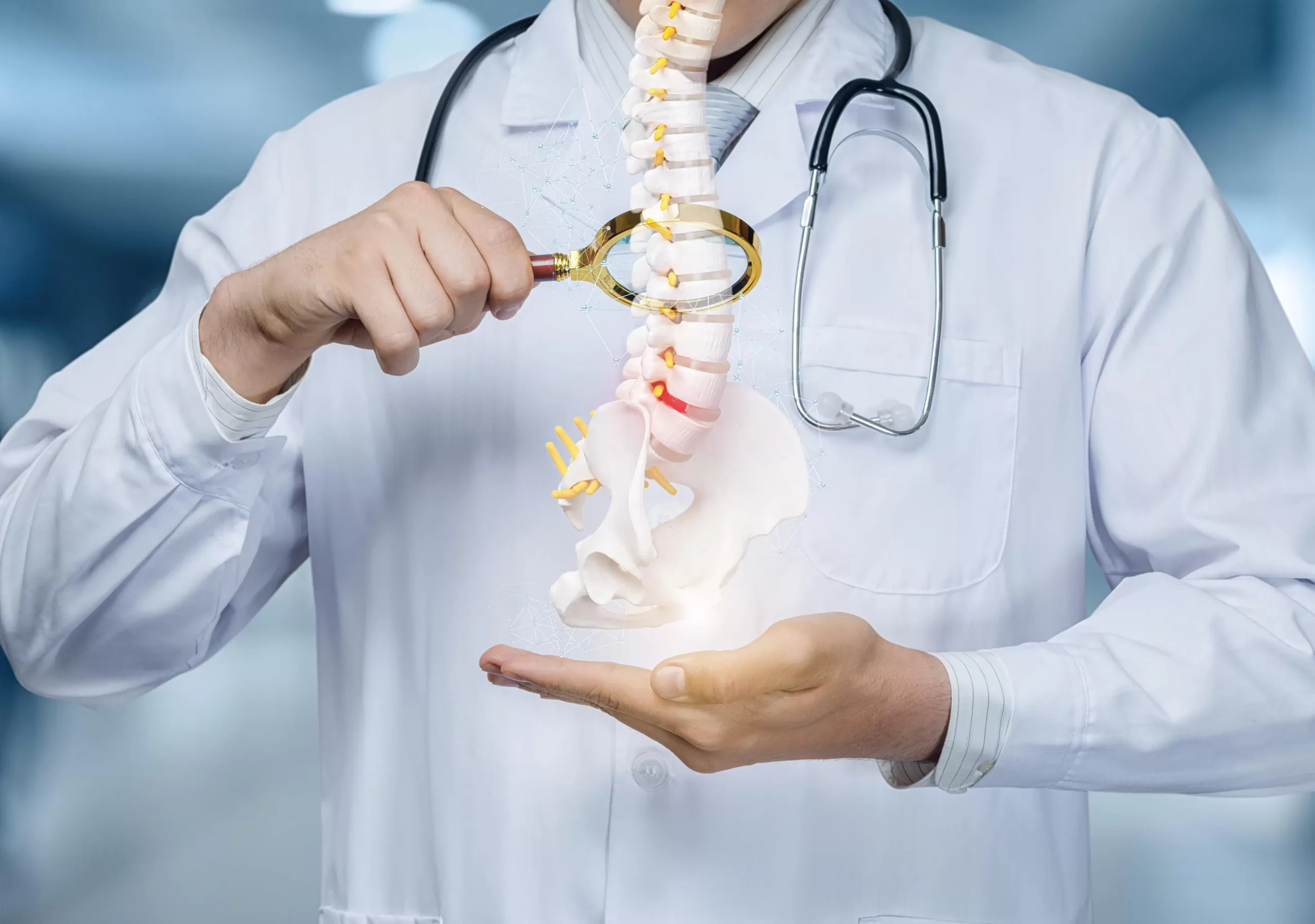 Kemik Sağlığı Kemik sağlığı, genetik faktörlerden önemli ölçüde etkilenir. Genetik testler, kemik yoğunluğunuzu ve osteoporoz riskinizi belirleyebilir. Bu bilgilerle, kalsiyum ve D vitamini takviyeleri gibi kemik sağlığını destekleyecek size özel öneriler alabilirsiniz. Genomik tıp, genetik testler yoluyla kardiyovasküler sağlık, tip 2 diyabet, obezite, cilt sağlığı, detoksifikasyon ve oksidatif stres, inflamasyon ve kemik sağlığı konularında kişiselleştirilmiş çözümler sunar. Bu yaklaşımlar, genetik profilinize dayalı olarak en uygun beslenme ve yaşam tarzı stratejilerini belirlemenize yardımcı olur. Sağlıklı ve dengeli bir yaşam için genetik testlerden faydalanmak, uzun vadeli sağlık hedeflerinize ulaşmanızı destekler.